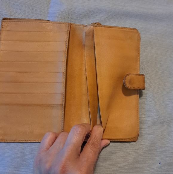 Bottega Veneta medium tan woven leather wallet used - Picture 6 of 10